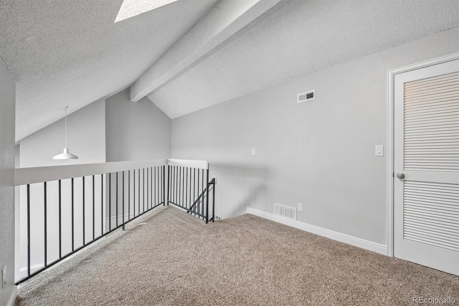 844 S Vance Street #F Lakewood CO 80226 MLS #REC7821456 05222026000410 1600 18