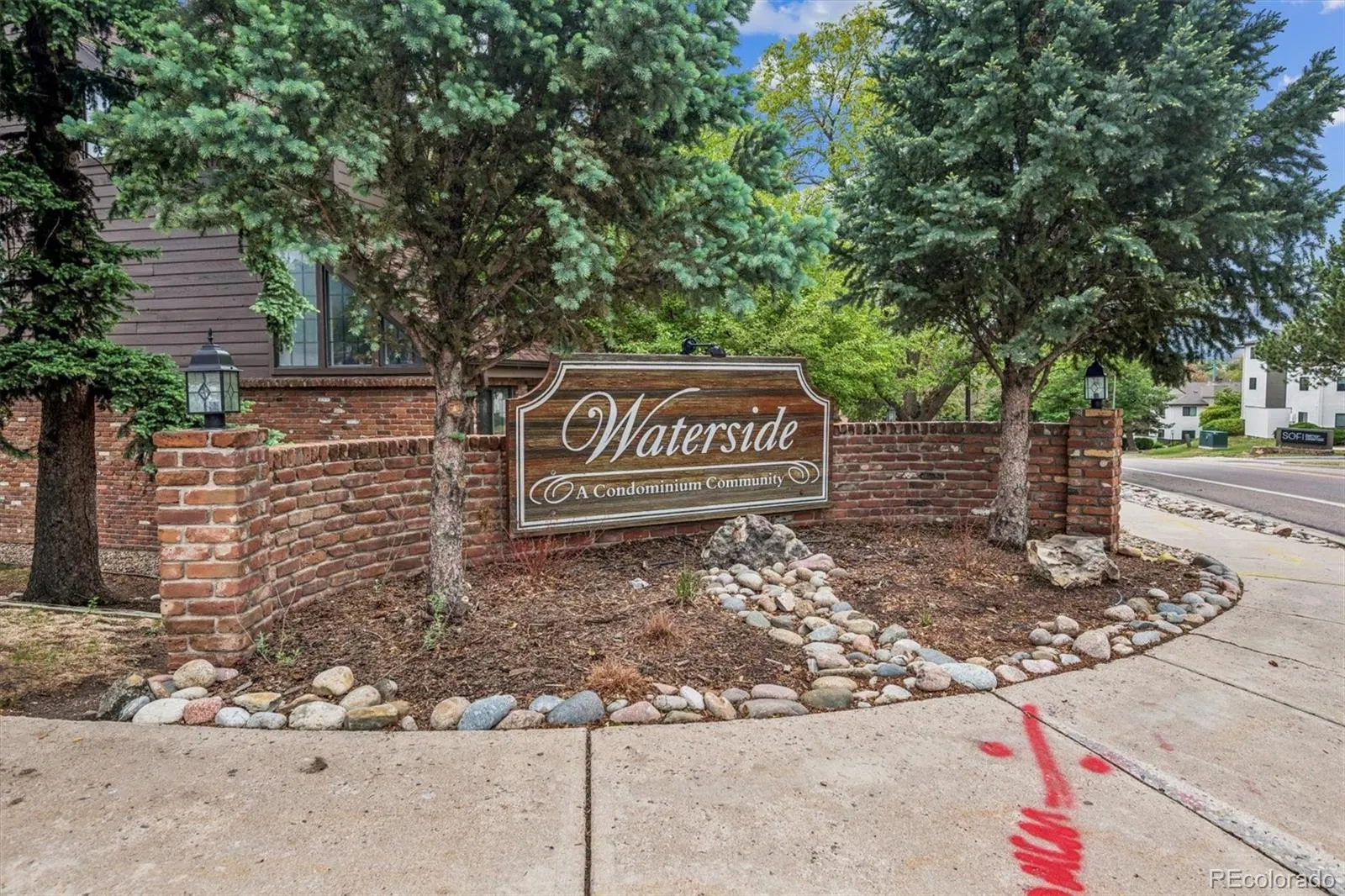844 S Vance Street #F Lakewood CO 80226 MLS #REC7821456 05222026000410 1600 26