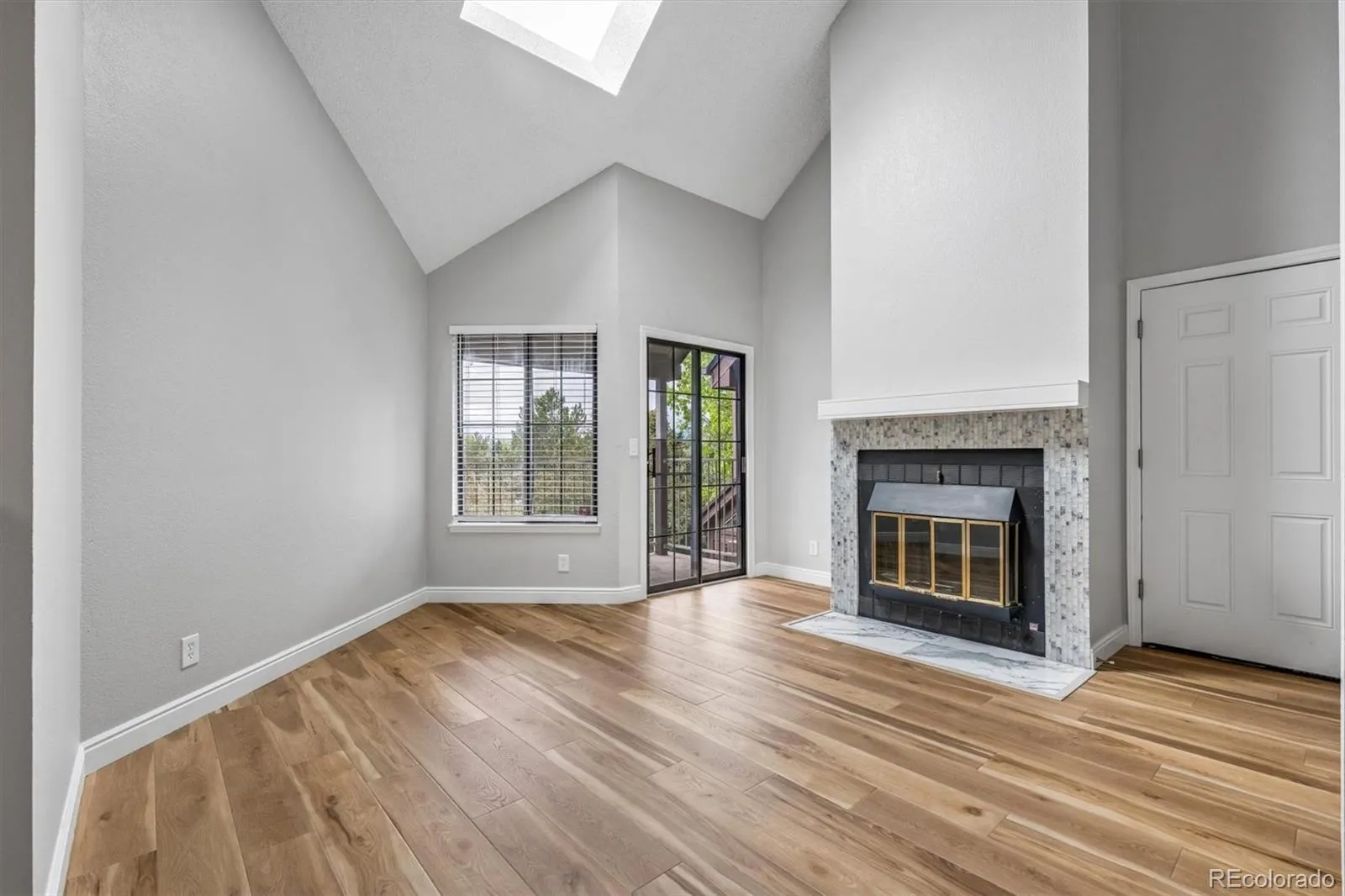 844 S Vance Street #F Lakewood CO 80226 MLS #REC7821456 05222026000410 1600 4