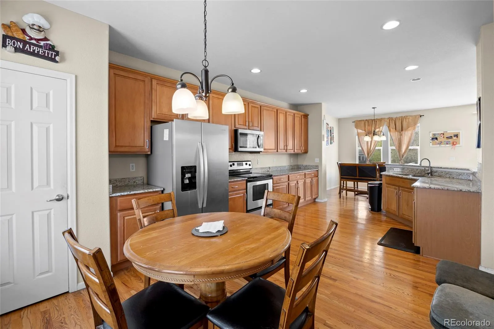 04142026222555 1600 10