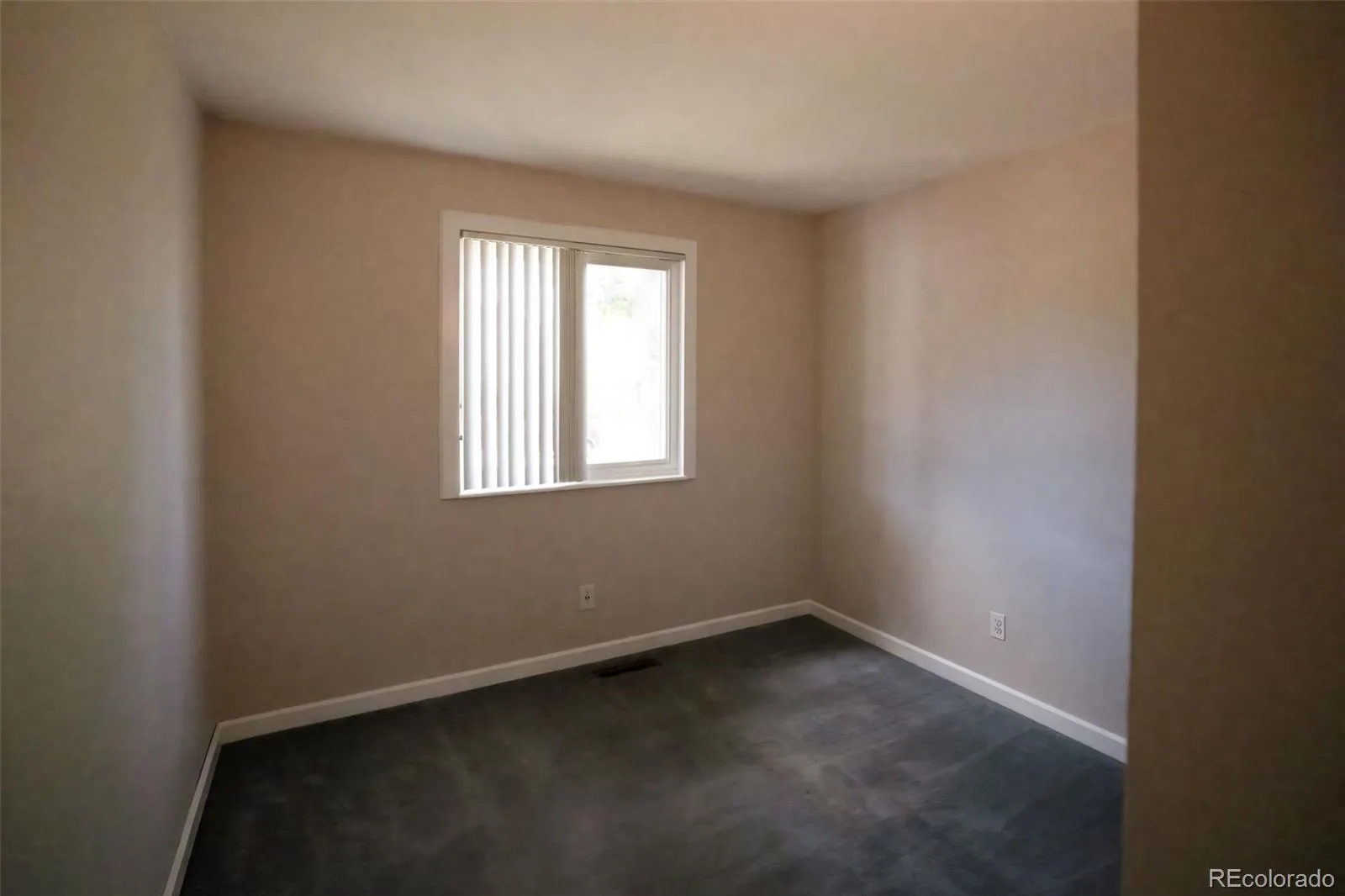 17959 E Oxford Place Aurora CO 80013 MLS #REC7822357 06112026163042 1600 21