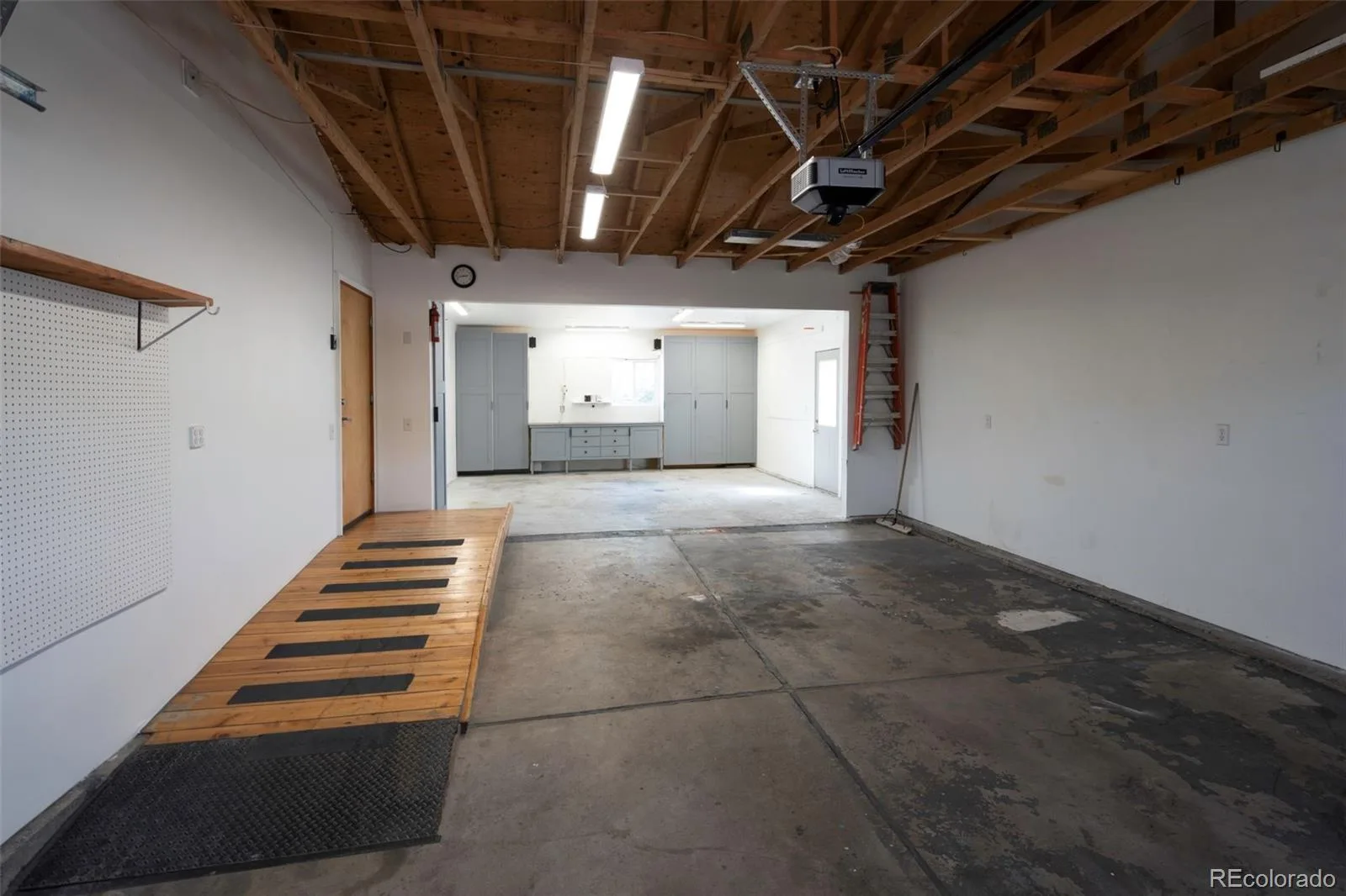 17959 E Oxford Place Aurora CO 80013 MLS #REC7822357 06112026163042 1600 32