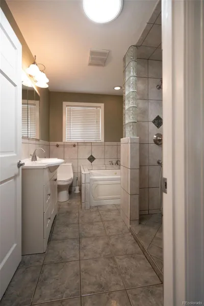 17959 E Oxford Place Aurora CO 80013 MLS #REC7822357 06112026163042 800 17