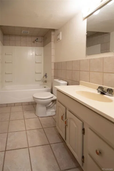 17959 E Oxford Place Aurora CO 80013 MLS #REC7822357 06112026163042 800 42