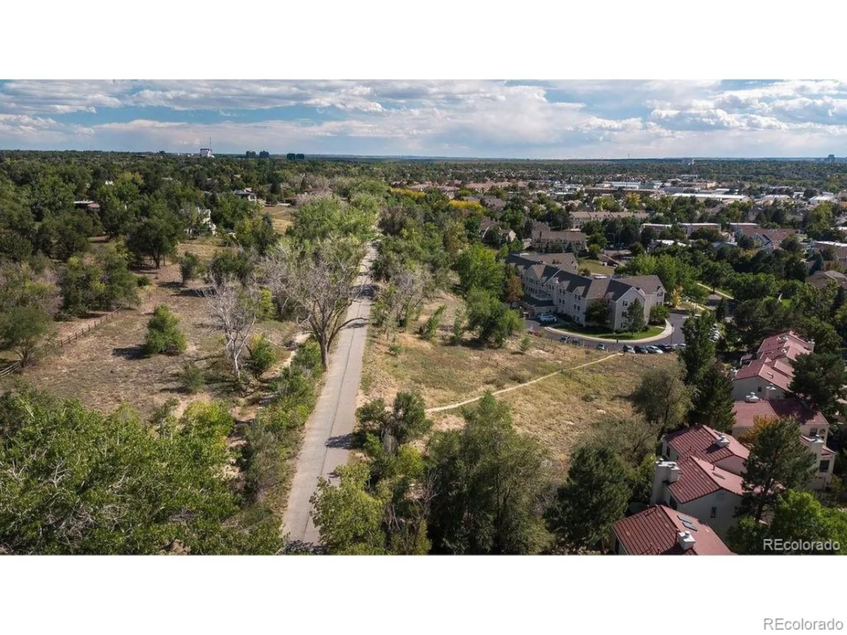 8692 E Hawaii Drive Denver CO 80231 | MLS #REC7822962 09242026181810 1200 33