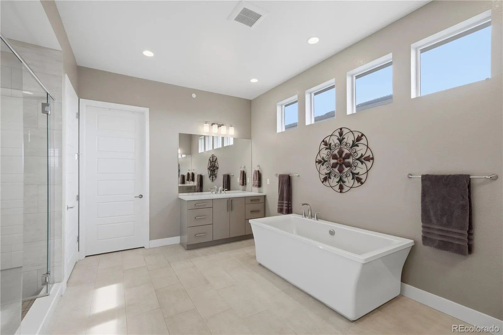 1198 Lost Elk Loop Castle Rock CO 80108 | MLS #REC7823472 06012026191131 1600 24