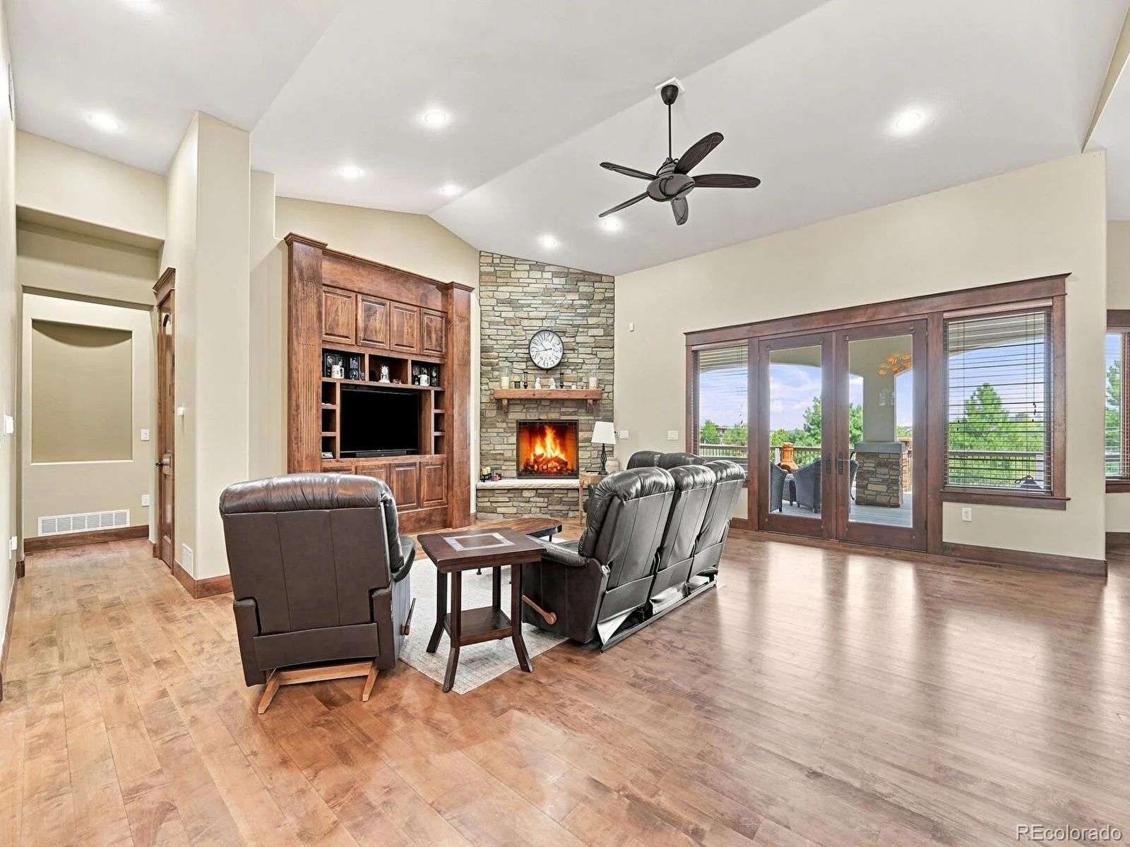 9753 Falcon Roost Point Parker CO 80138 | MLS #REC7830630 08182026170853 1600 10