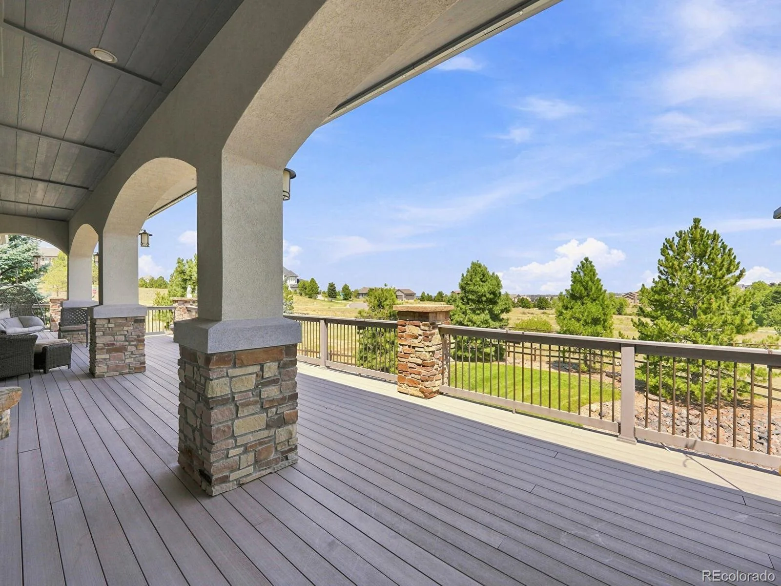9753 Falcon Roost Point Parker CO 80138 | MLS #REC7830630 08182026170853 1600 17