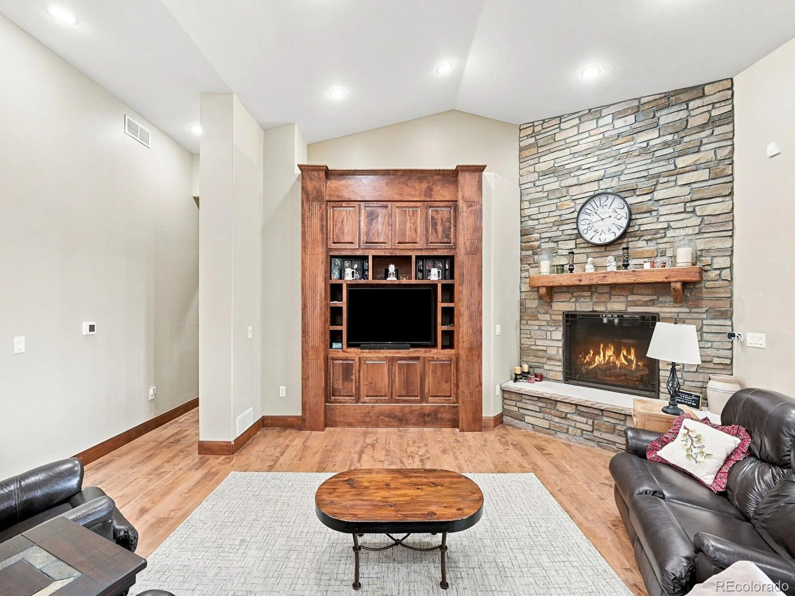 9753 Falcon Roost Point Parker CO 80138 | MLS #REC7830630 08182026170853 1600 20