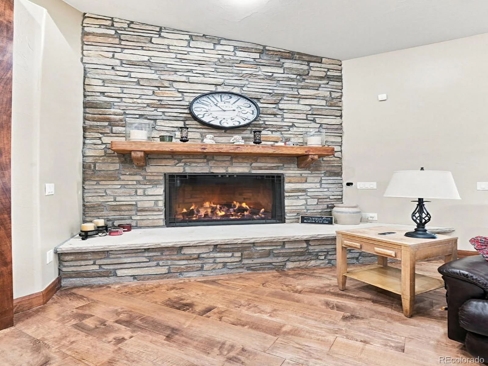 9753 Falcon Roost Point Parker CO 80138 | MLS #REC7830630 08182026170853 1600 21