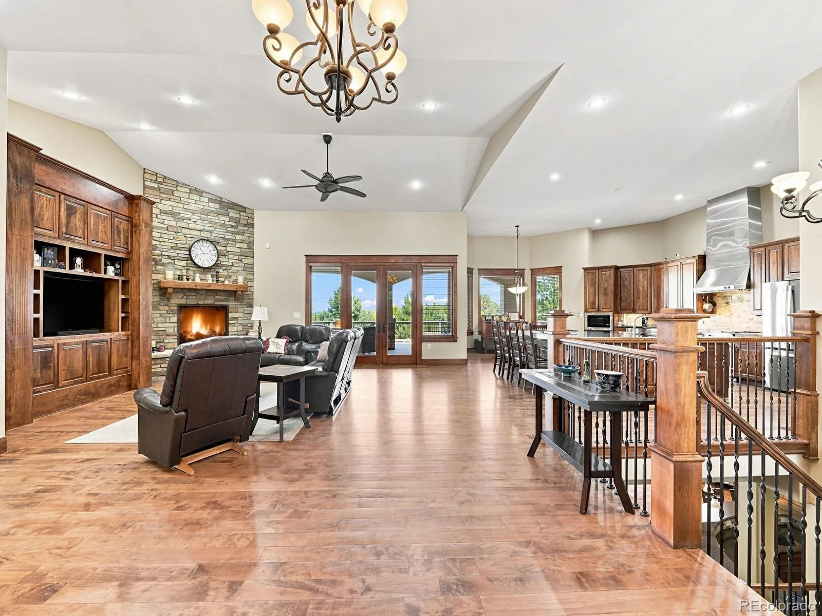 9753 Falcon Roost Point Parker CO 80138 | MLS #REC7830630 08182026170853 1600 24