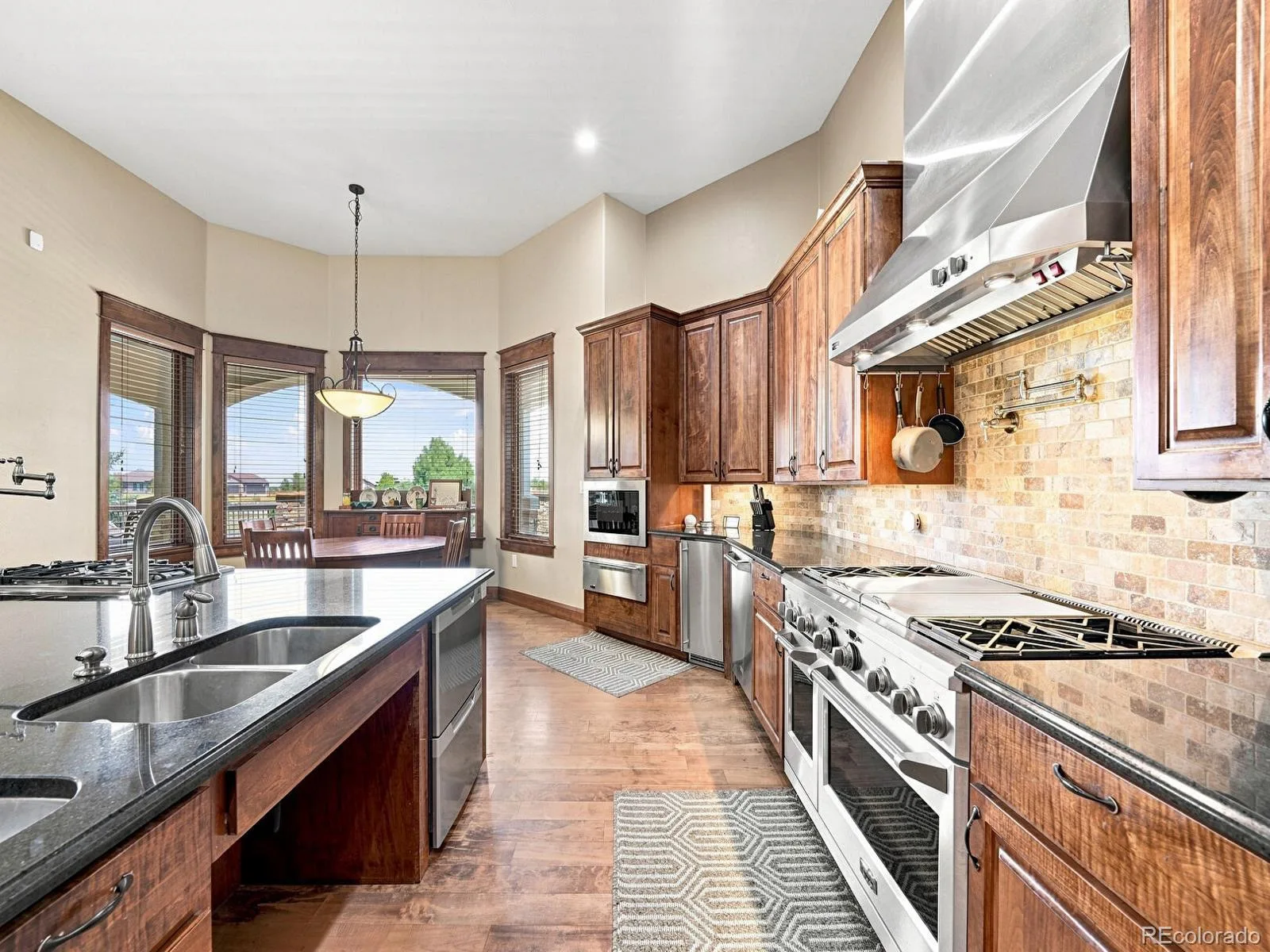 9753 Falcon Roost Point Parker CO 80138 | MLS #REC7830630 08182026170853 1600 30