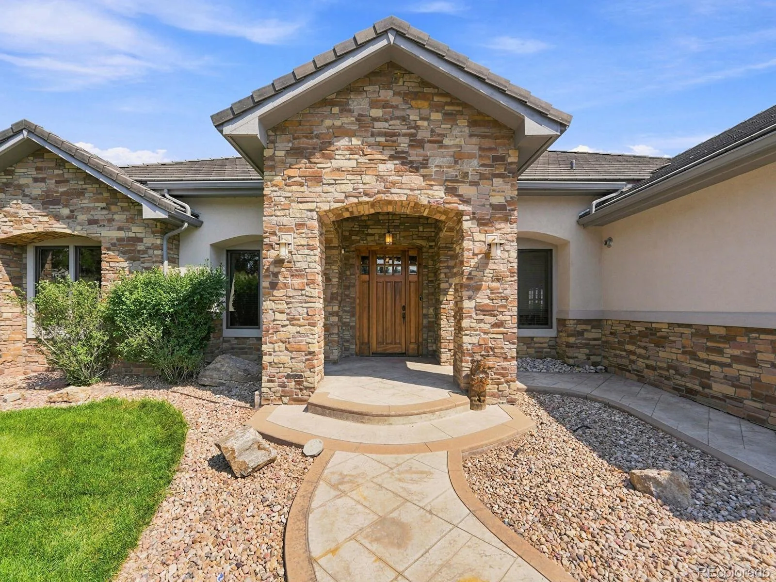 9753 Falcon Roost Point Parker CO 80138 | MLS #REC7830630 08182026170853 1600 4