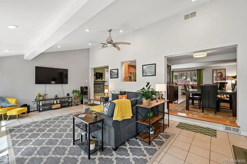 5402 E Warren Avenue Denver CO 80222 MLS #REC7831567 04152026215853 1024 22