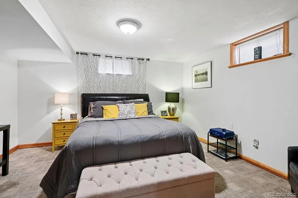 5402 E Warren Avenue Denver CO 80222 MLS #REC7831567 04152026215853 1024 28