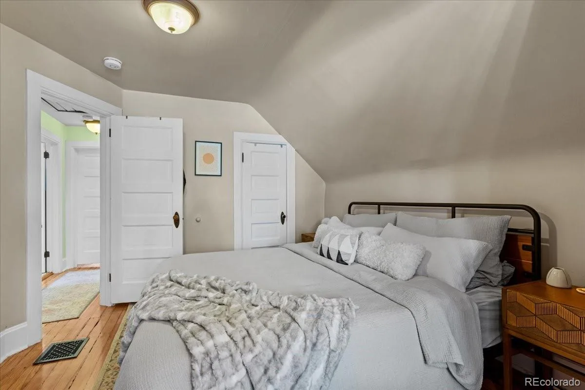 1148 S Clarkson Street Denver CO 80210 | MLS #REC7832306 09232026223136 1200 32