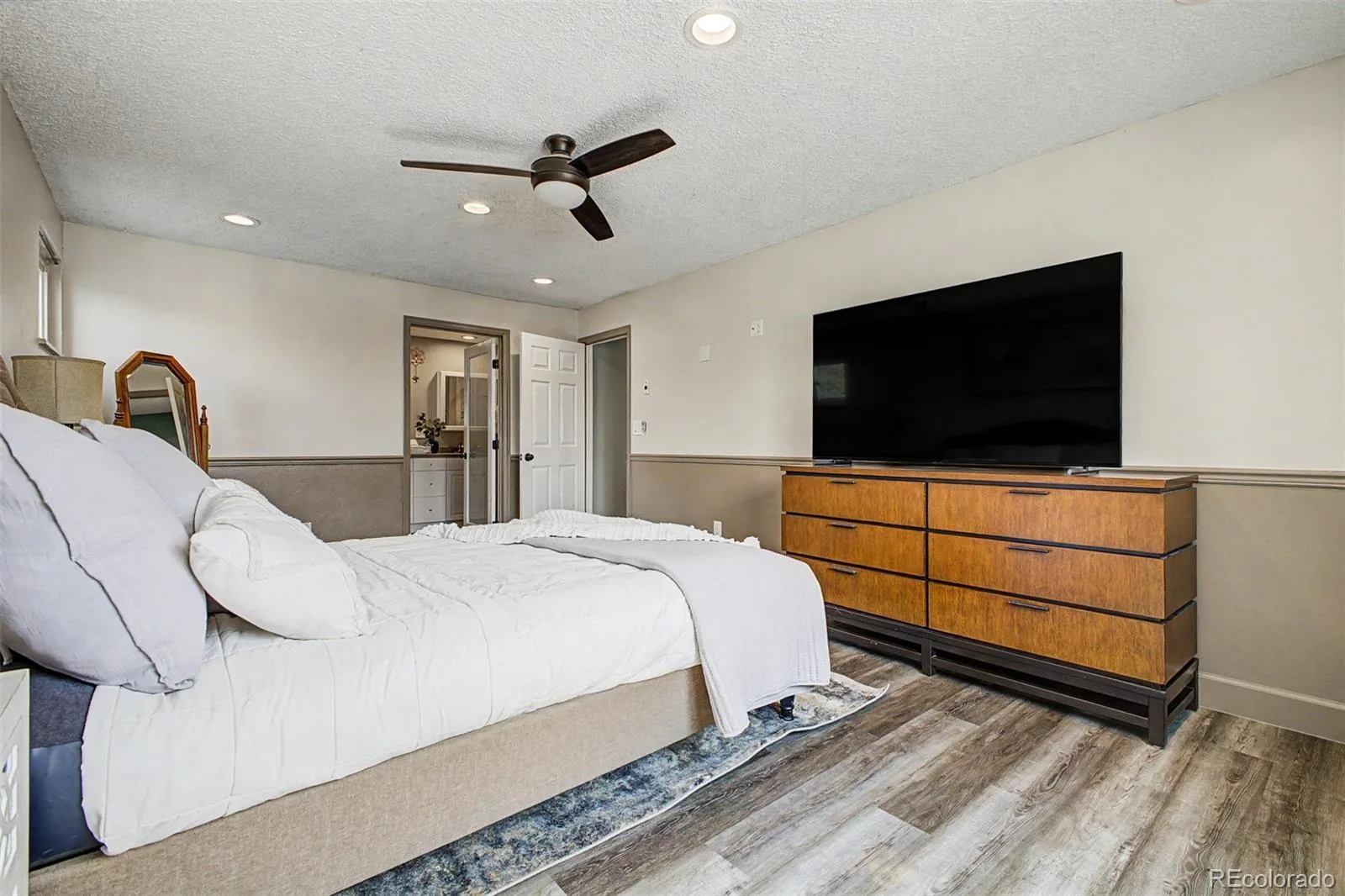 8330 Garland Drive Arvada CO 80005 MLS #REC7832695 07042026171416 1600 28