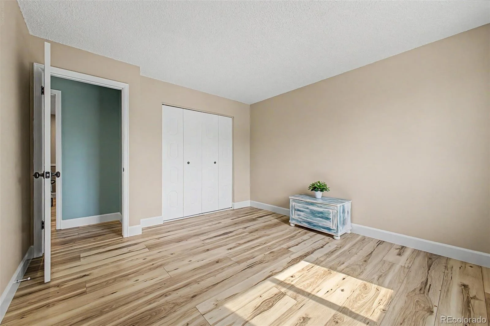 8330 Garland Drive Arvada CO 80005 MLS #REC7832695 07042026171416 1600 39