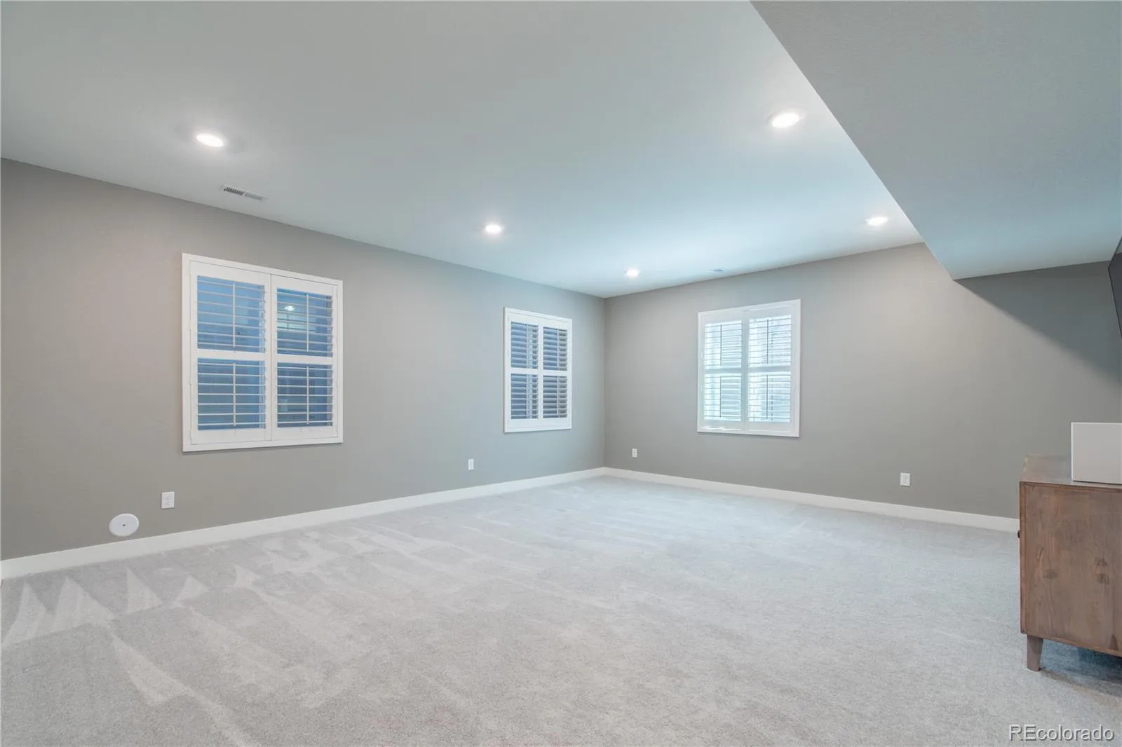 7010 Sagerock Road Castle Pines CO 80108 MLS #REC7835309 08092026011506 1600 28