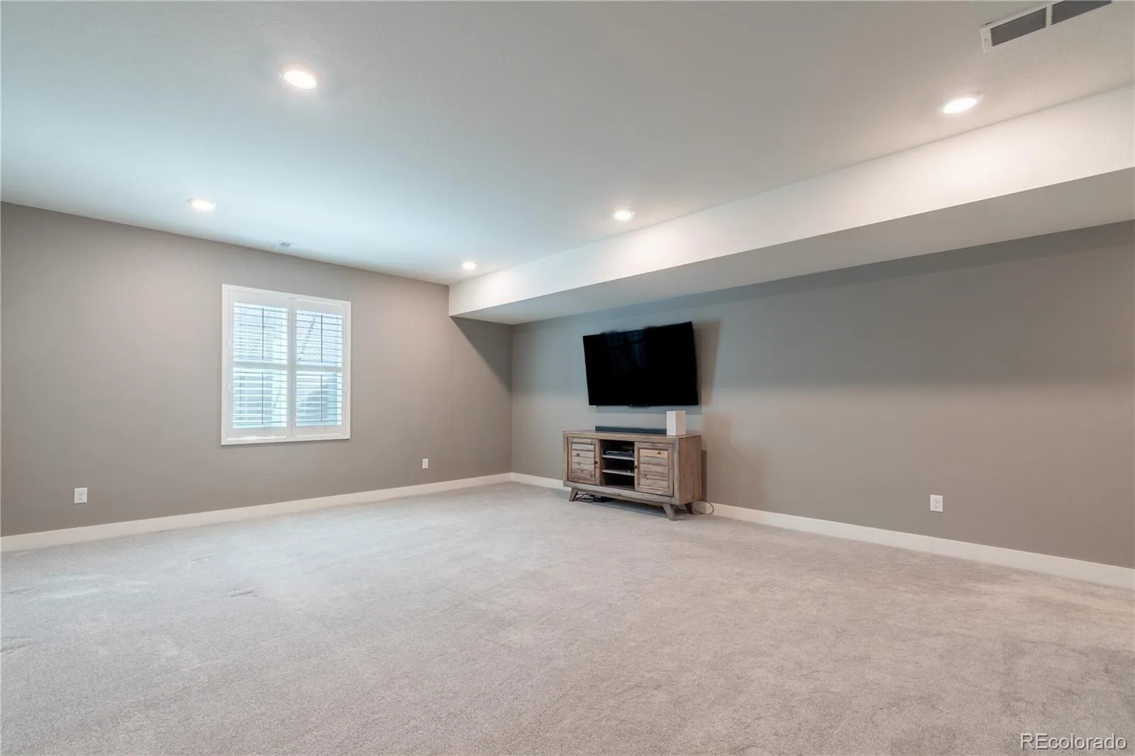7010 Sagerock Road Castle Pines CO 80108 MLS #REC7835309 08092026011506 1600 31