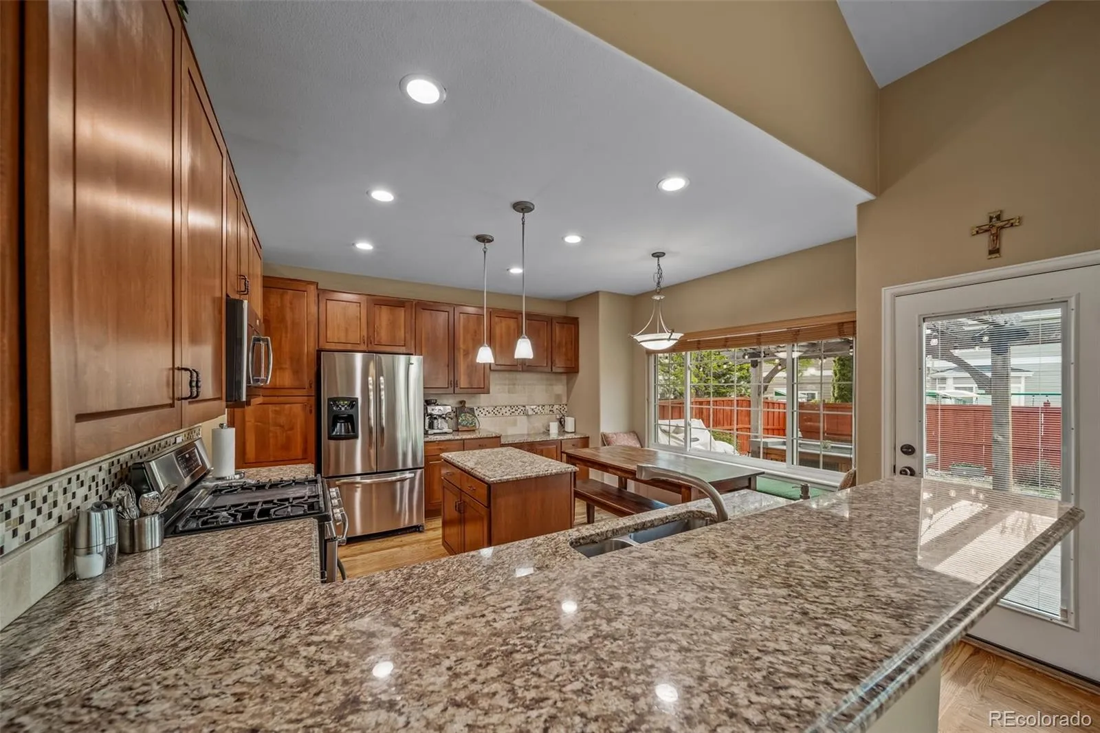 6340 W Alamo Drive Littleton CO 80123 MLS #REC7835876 05112026231149 1600 10