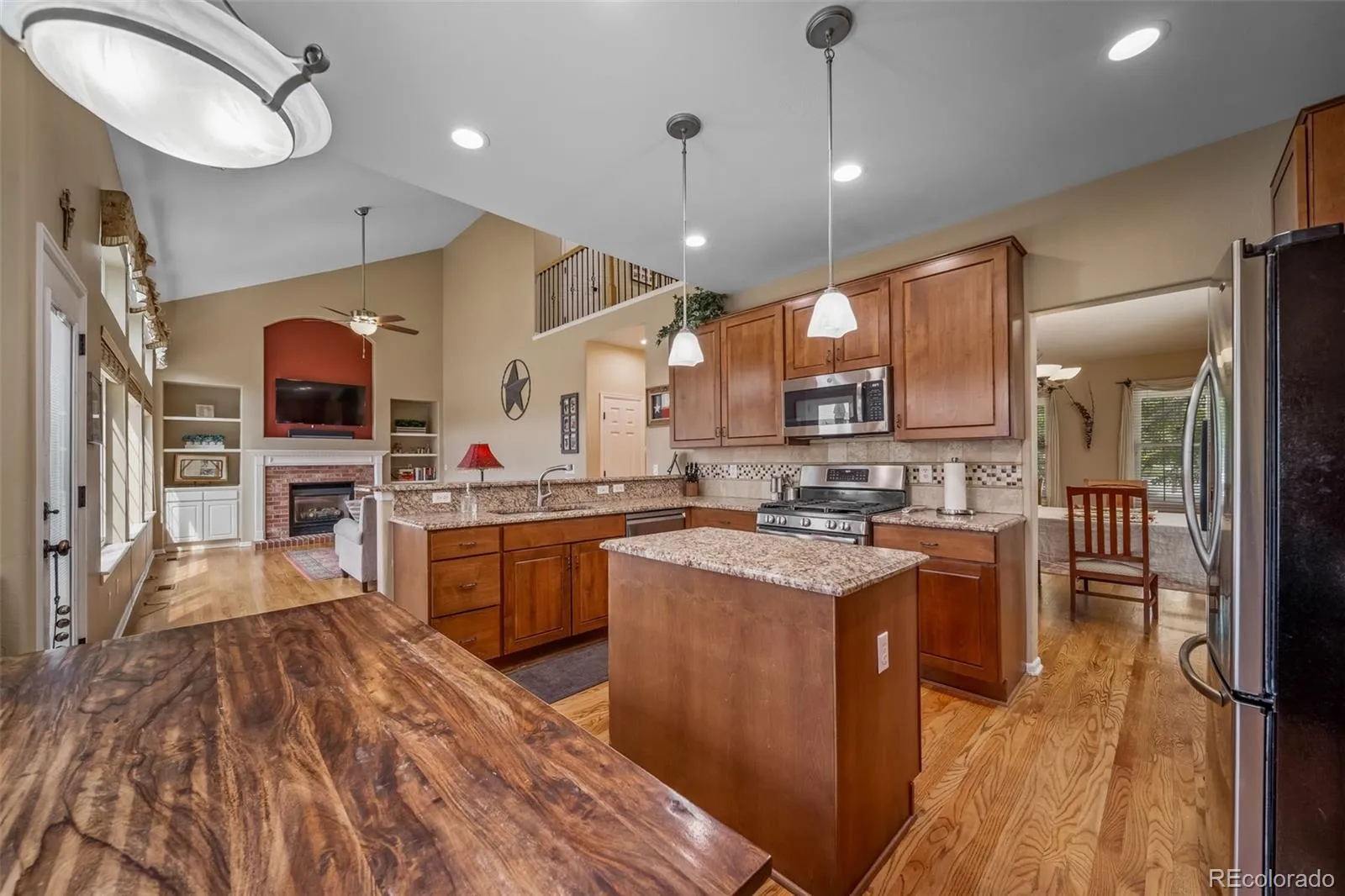 6340 W Alamo Drive Littleton CO 80123 MLS #REC7835876 05112026231149 1600 11