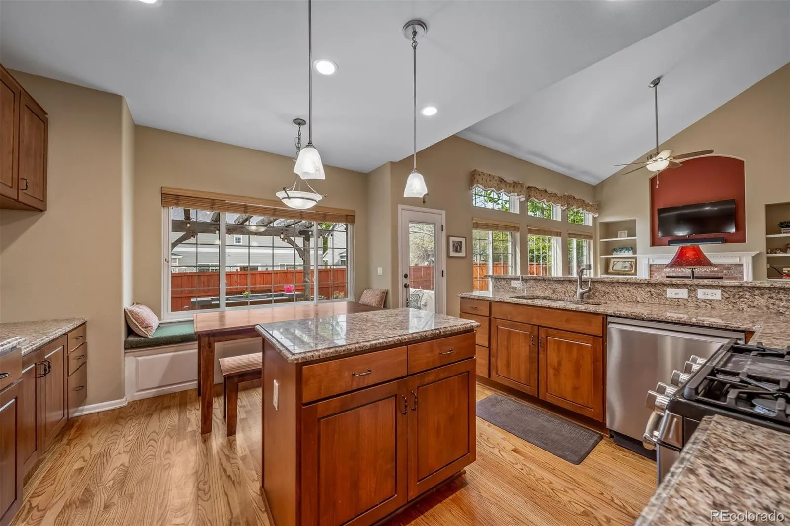 6340 W Alamo Drive Littleton CO 80123 MLS #REC7835876 05112026231149 1600 13