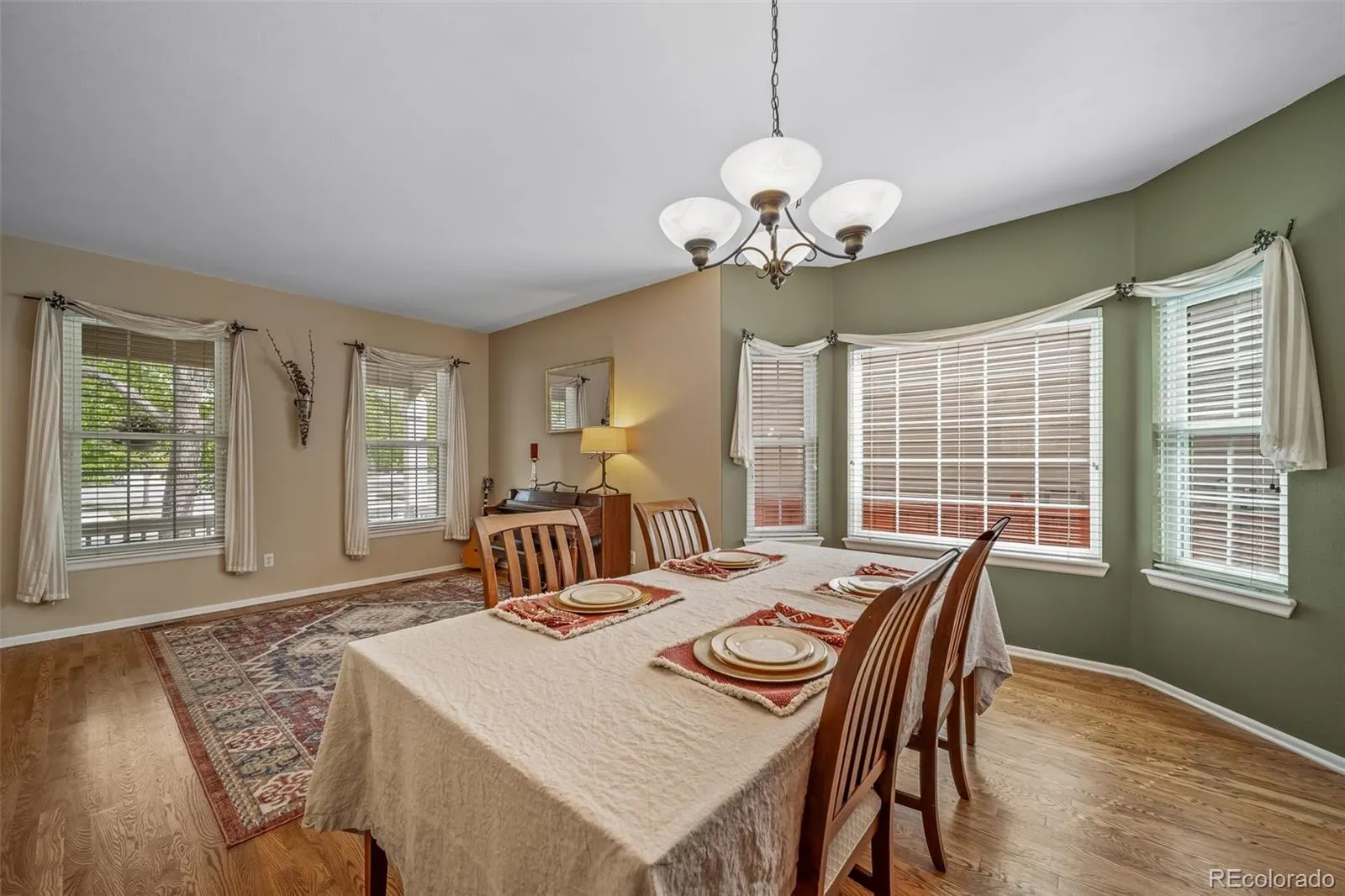 6340 W Alamo Drive Littleton CO 80123 MLS #REC7835876 05112026231149 1600 15