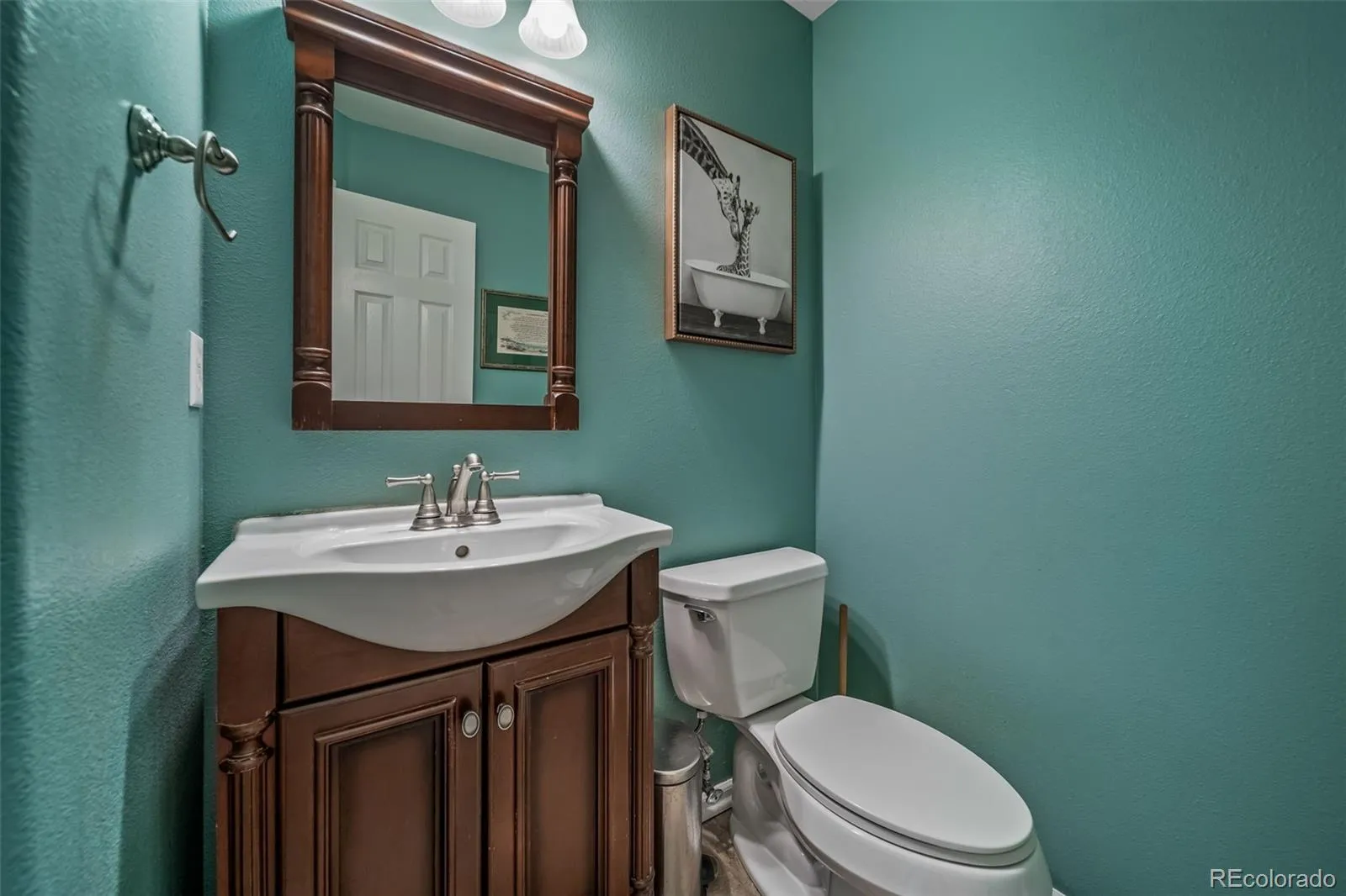 6340 W Alamo Drive Littleton CO 80123 MLS #REC7835876 05112026231149 1600 16