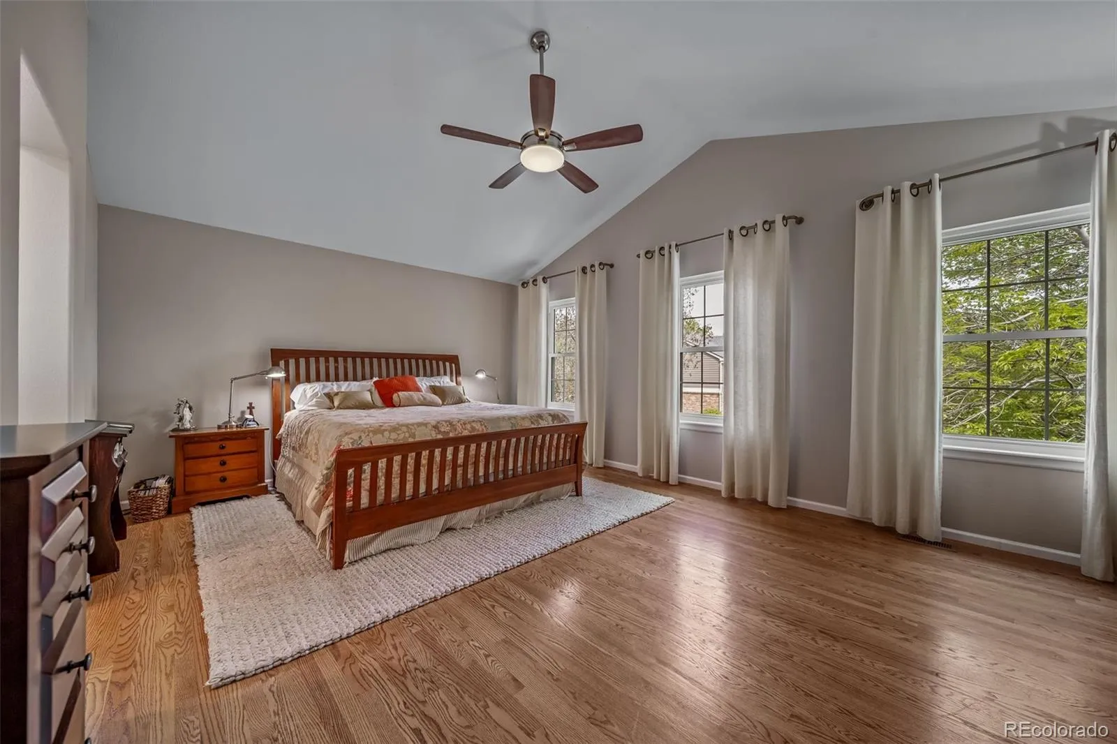 6340 W Alamo Drive Littleton CO 80123 MLS #REC7835876 05112026231149 1600 22