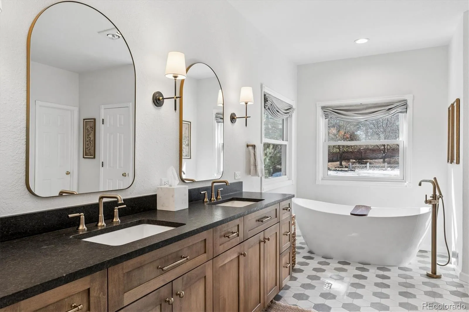 04112026180645 1600 20