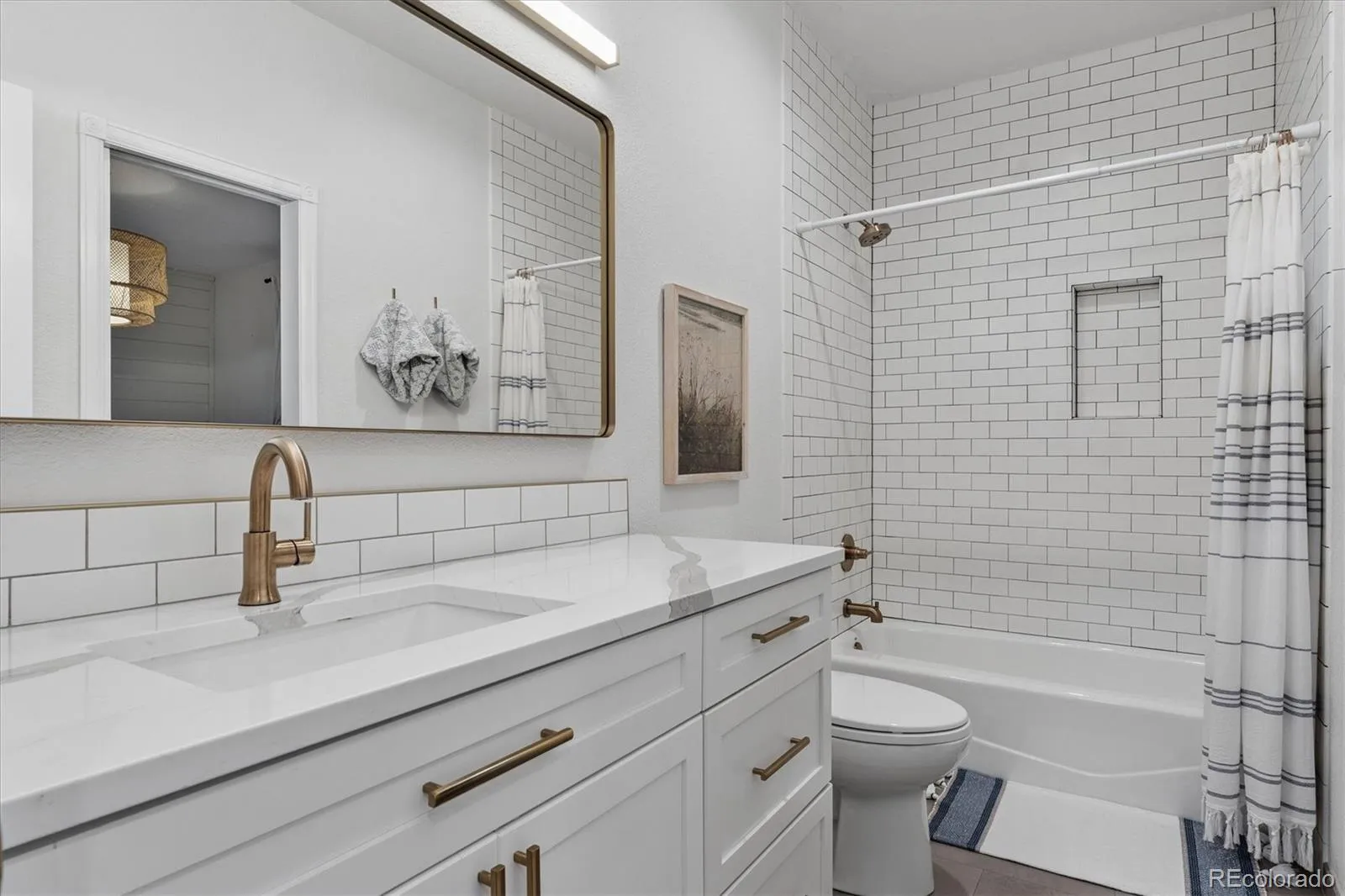 04112026180645 1600 24