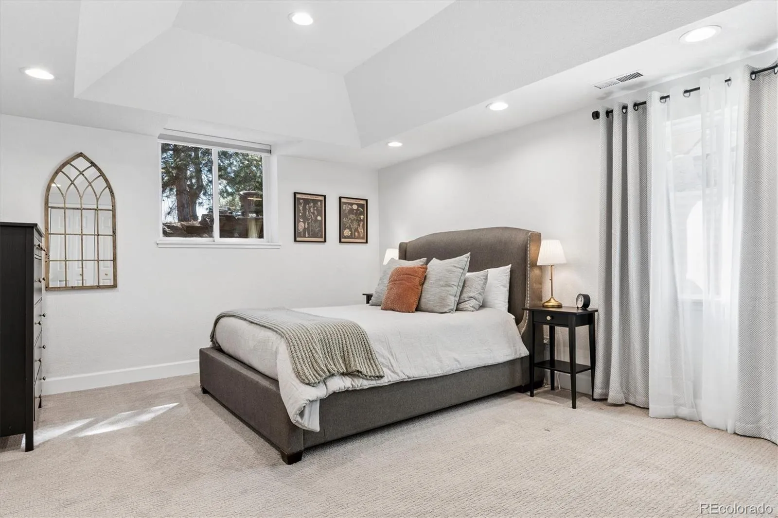 04112026180645 1600 32