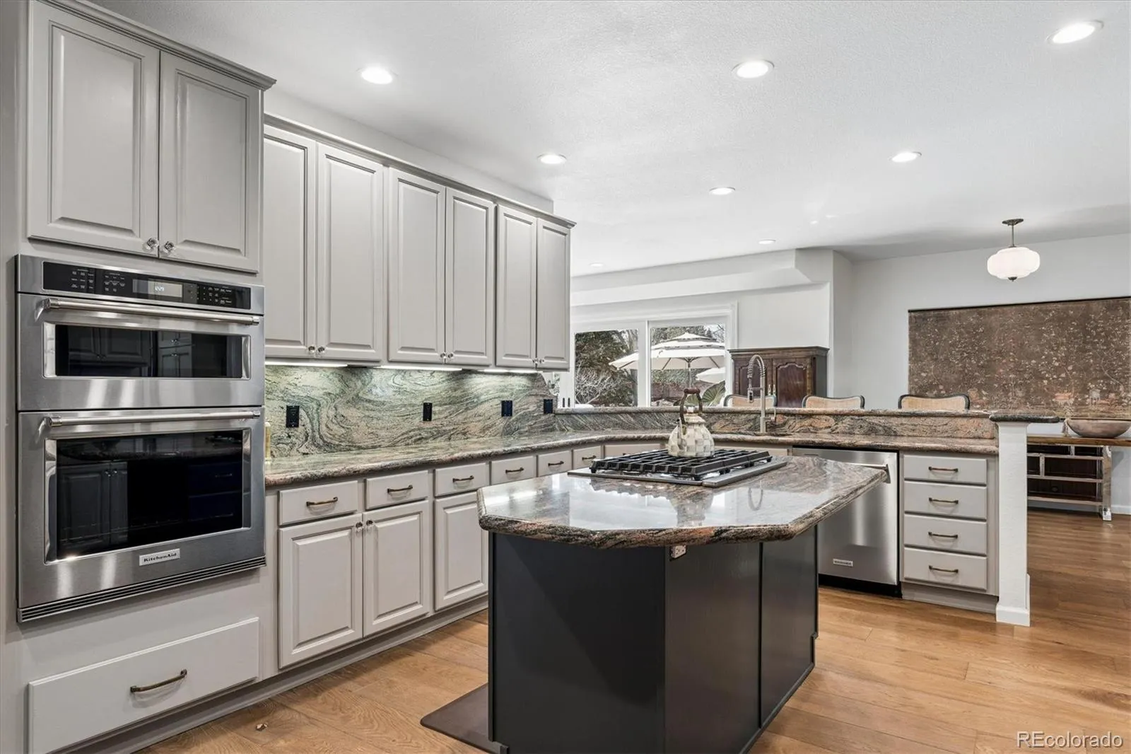 04112026180645 1600 8