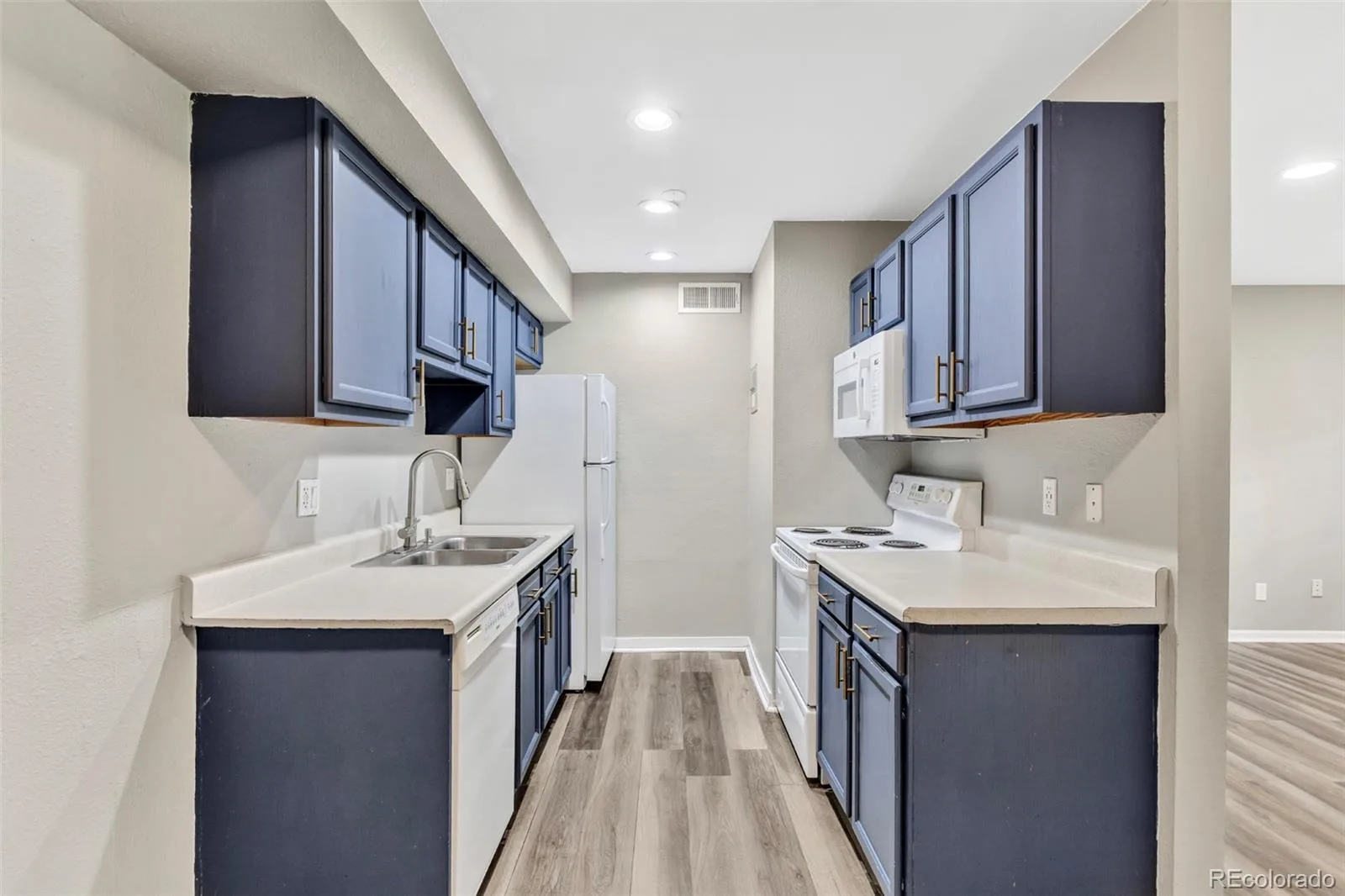 10211 Ura Lane #4-107 Denver CO 80260 | MLS #REC7839866 08262026154338 1600 4