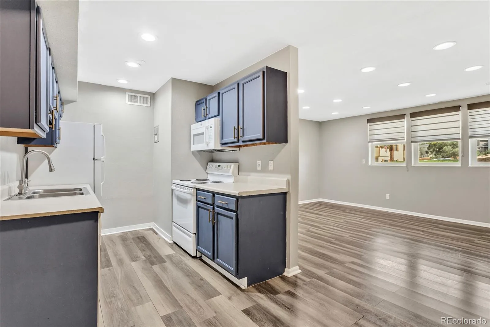 10211 Ura Lane #4-107 Denver CO 80260 | MLS #REC7839866 08262026154338 1600 8