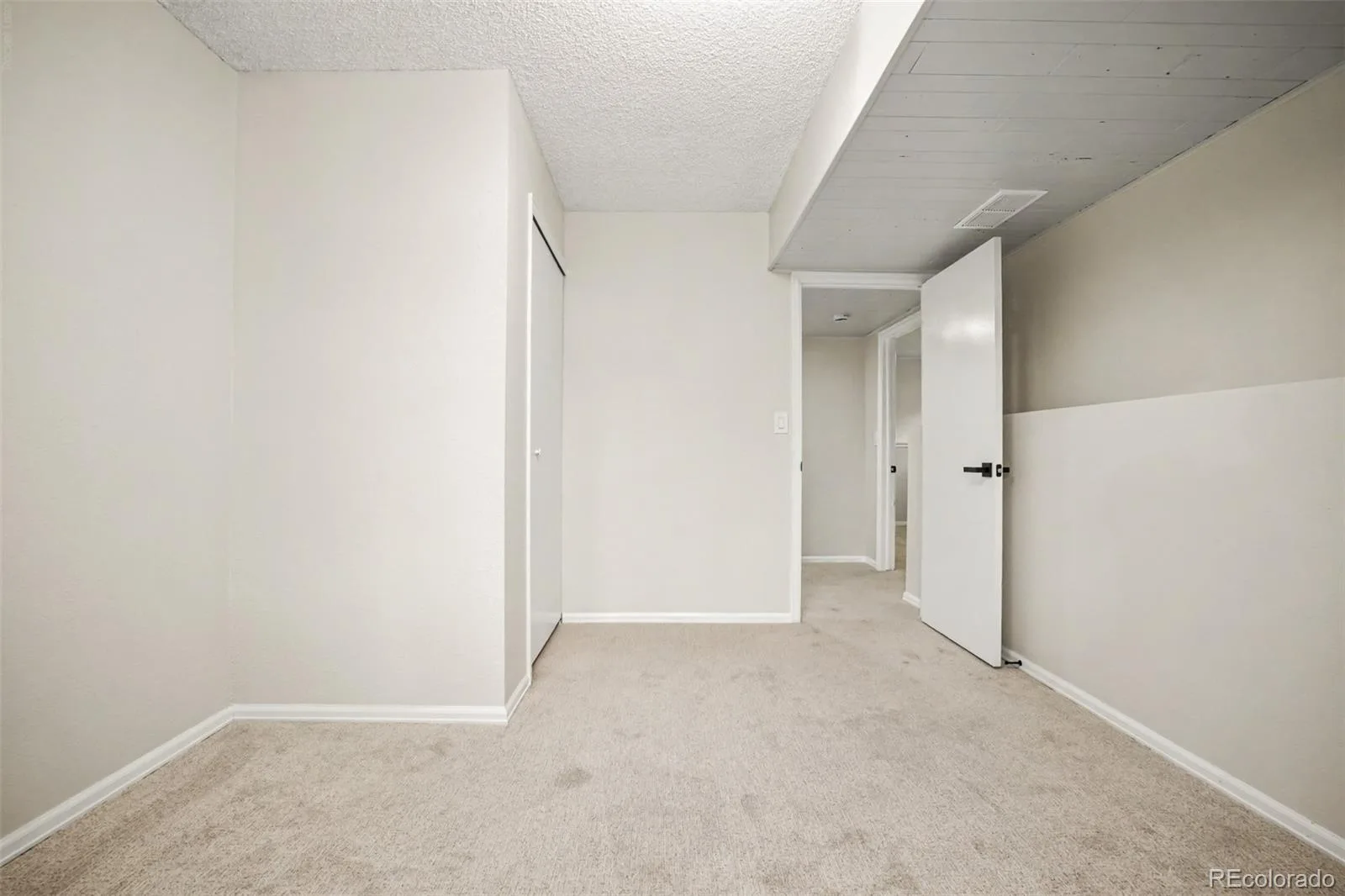 7483 Benton Street Arvada CO 80003 | MLS #REC7842693 08062026181927 1600 15