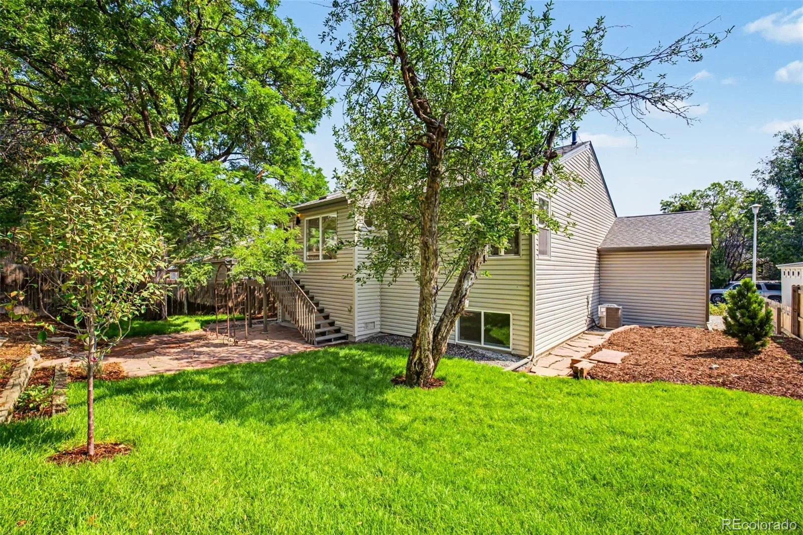 7483 Benton Street Arvada CO 80003 | MLS #REC7842693 08062026181927 1600 18
