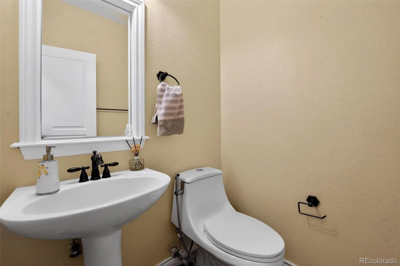 15258 W 75th Place Arvada CO 80007 | MLS #REC7843005 07202026151426 1600 12