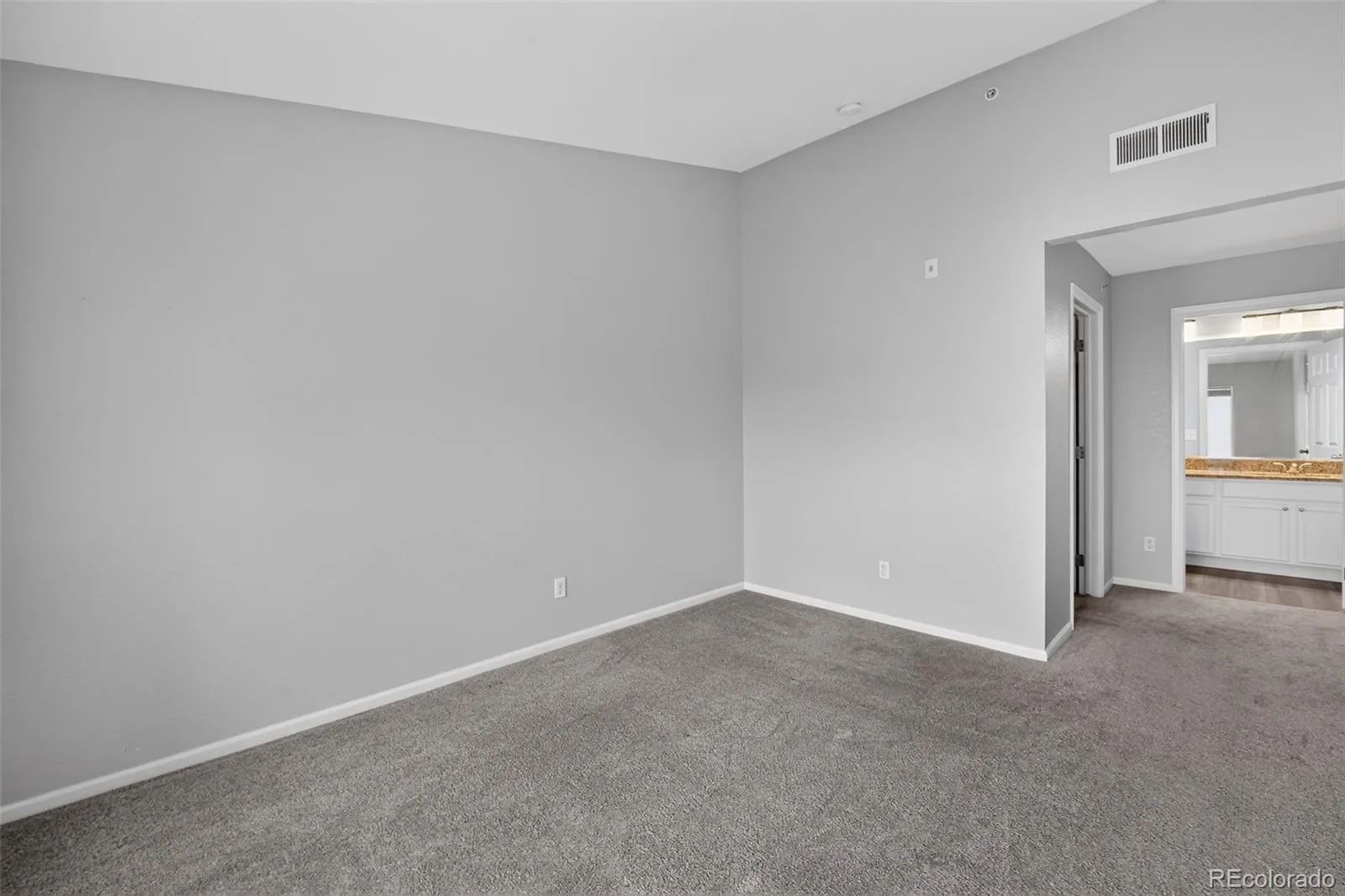 1601 Fraser Court #202 Aurora CO 80011 | MLS #REC7844095 07312026172855 1600 16