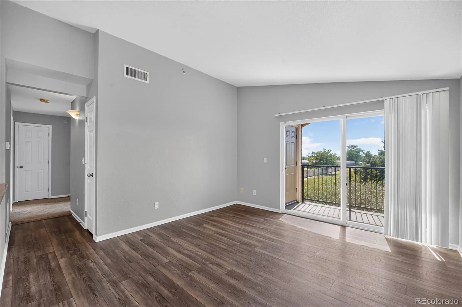 1601 Fraser Court #202 Aurora CO 80011 | MLS #REC7844095 07312026172855 1600 26