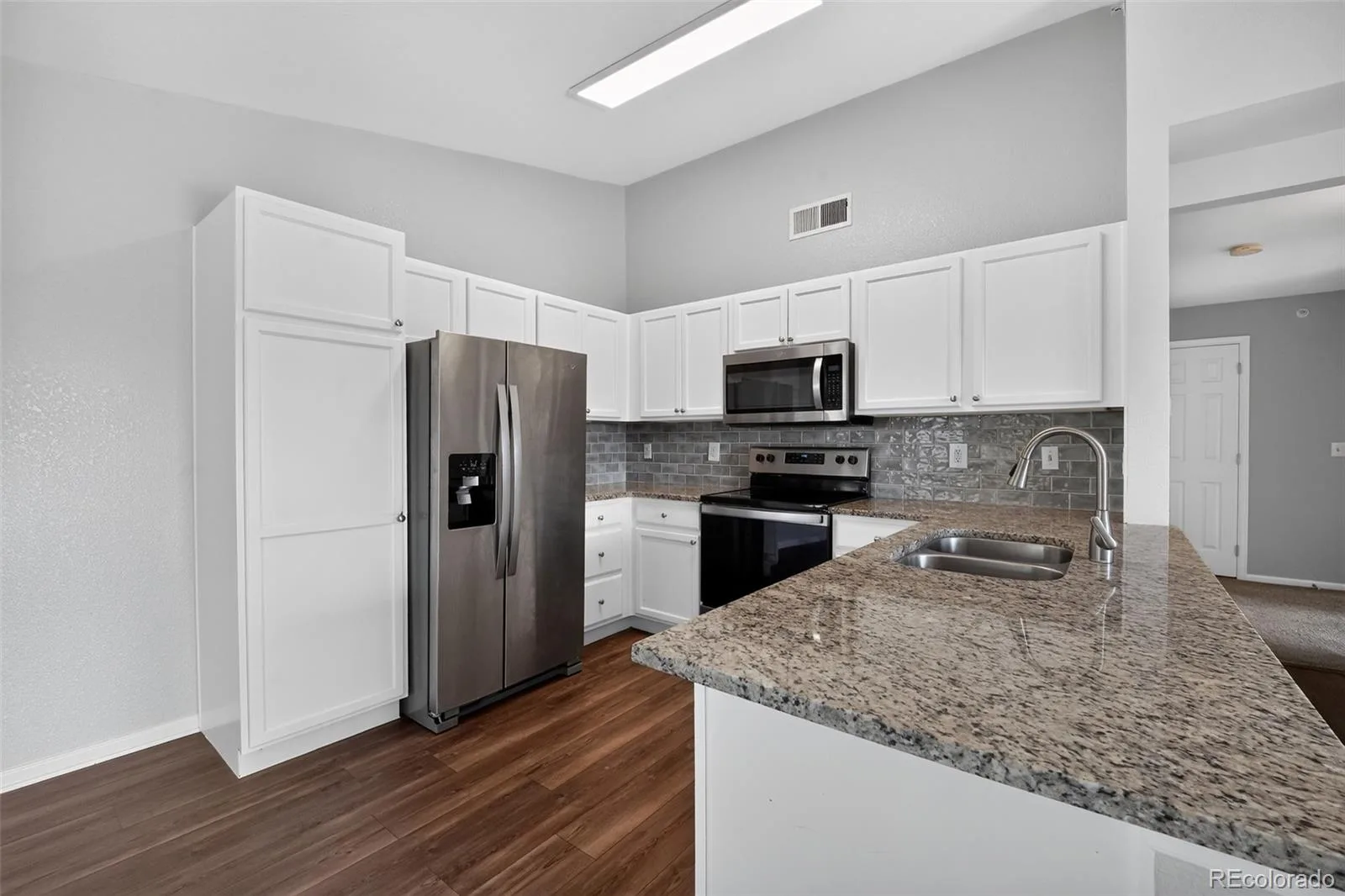 1601 Fraser Court #202 Aurora CO 80011 | MLS #REC7844095 07312026172855 1600 6