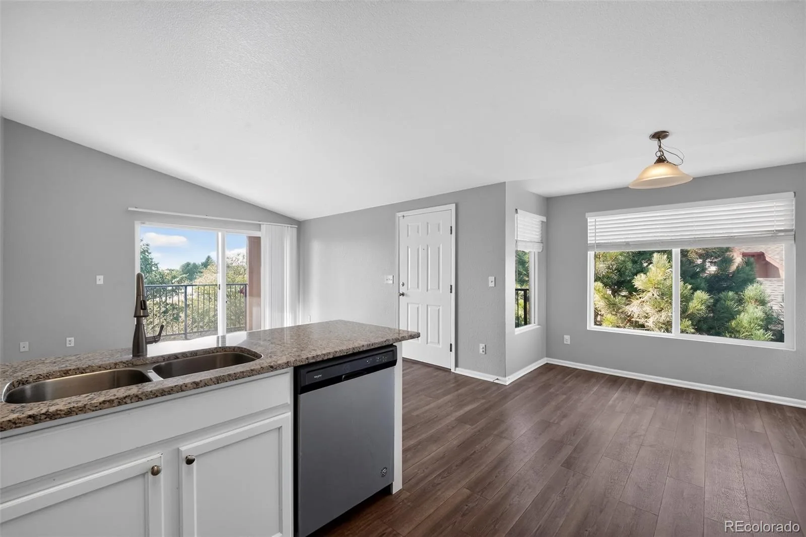 1601 Fraser Court #202 Aurora CO 80011 | MLS #REC7844095 07312026172855 1600 8
