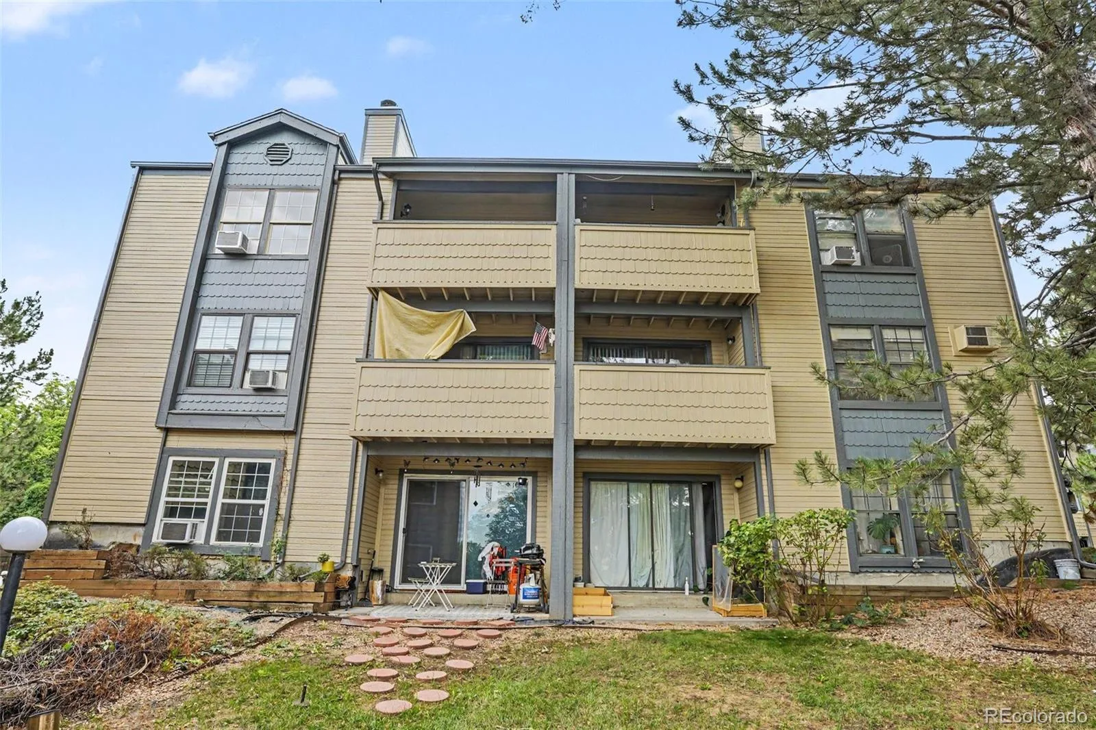 467 S Memphis Way #13 Aurora CO 80017 | MLS #REC7845419 08292026164803 1600 18