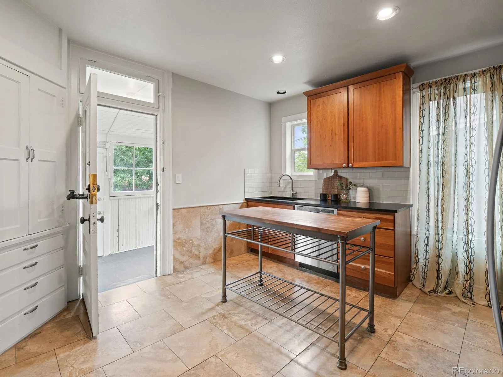 350 S Lincoln Street Denver CO 80209 MLS #REC7852895 05202026223943 1600 11