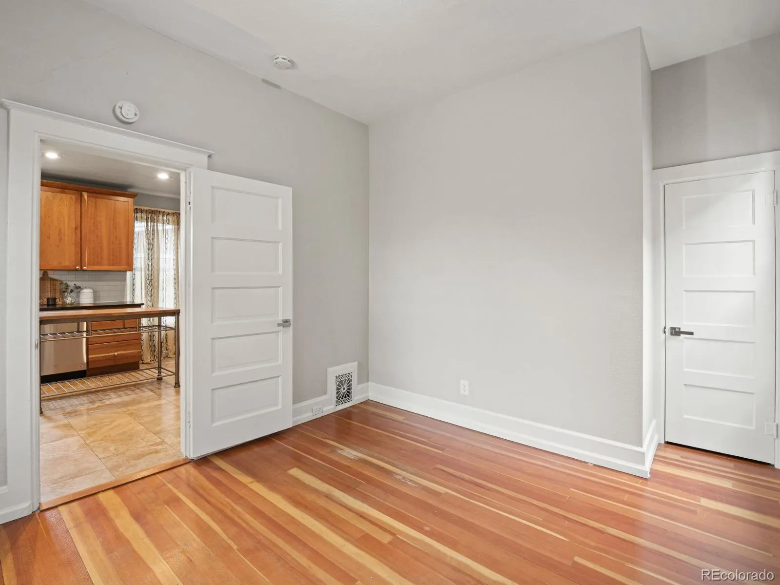 350 S Lincoln Street Denver CO 80209 MLS #REC7852895 05202026223943 1600 16