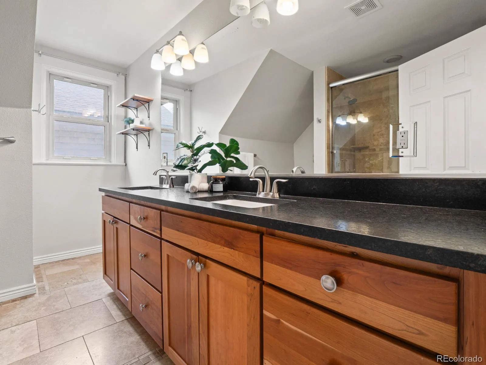 350 S Lincoln Street Denver CO 80209 MLS #REC7852895 05202026223943 1600 26