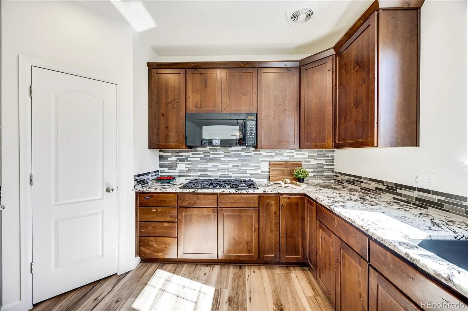 26070 E Davies Drive Aurora CO 80016 MLS #REC7859579 04232026003656 1600 11