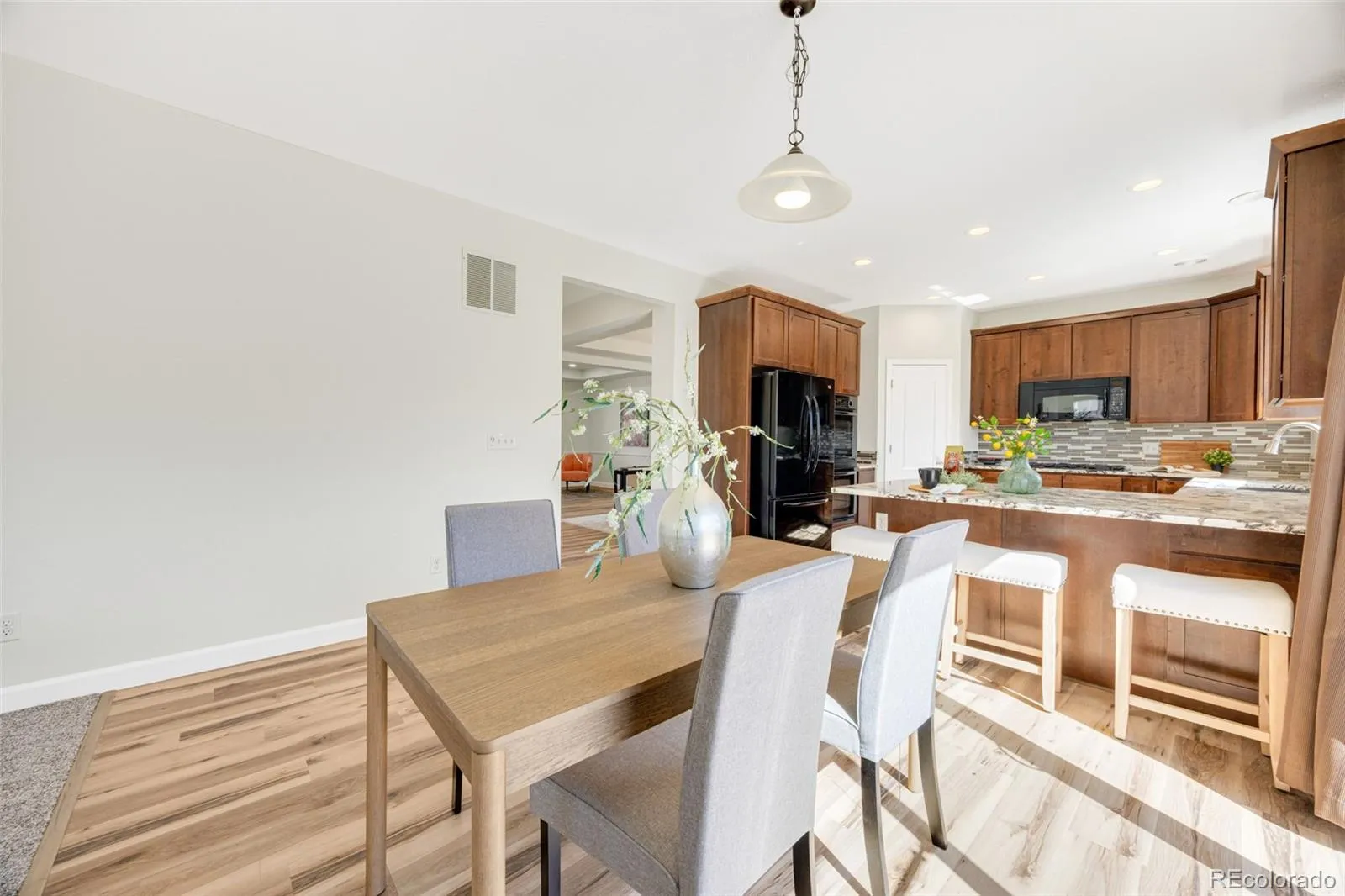26070 E Davies Drive Aurora CO 80016 MLS #REC7859579 04232026003656 1600 14