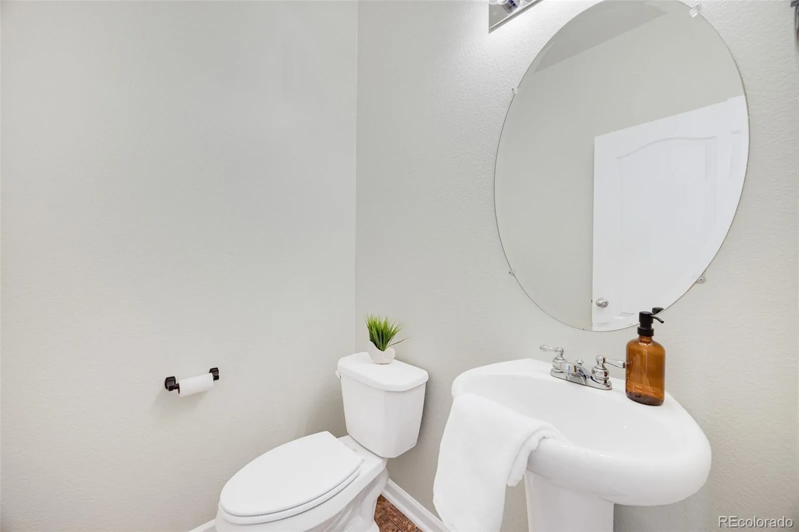 26070 E Davies Drive Aurora CO 80016 MLS #REC7859579 04232026003656 1600 20